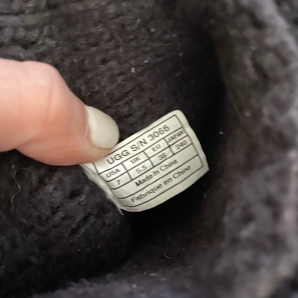 UGG Boots - Picture 4 of 5
